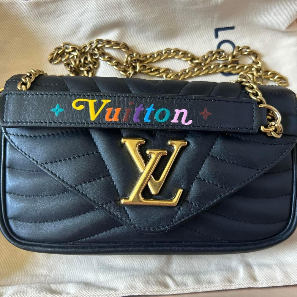 New Wave Chain Pochette